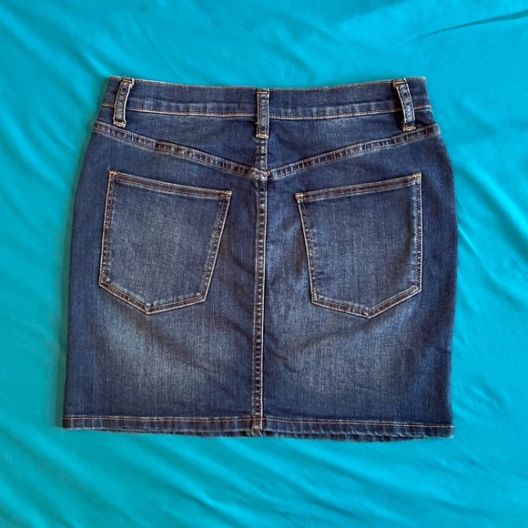 Free People We The Free Stretchy mini skirt. Size 28 medium blue distressed - Picture 11 of 16